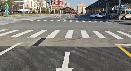蘇州商業廣場地面劃線專家，包工包料打造智慧化通行空間